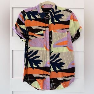Wildfang Essentials Button-Up in Tropical Sunset